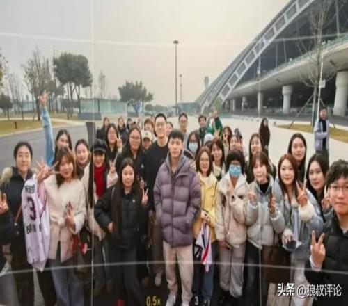 恩瓦内里与,枪手官方同,斯凯利社媒,平博体育,平博体育官网,平博体育官方,平博体育下载